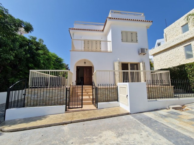 3 bedrooms House Detached House in Agia Triada, Paralimni, Famagusta